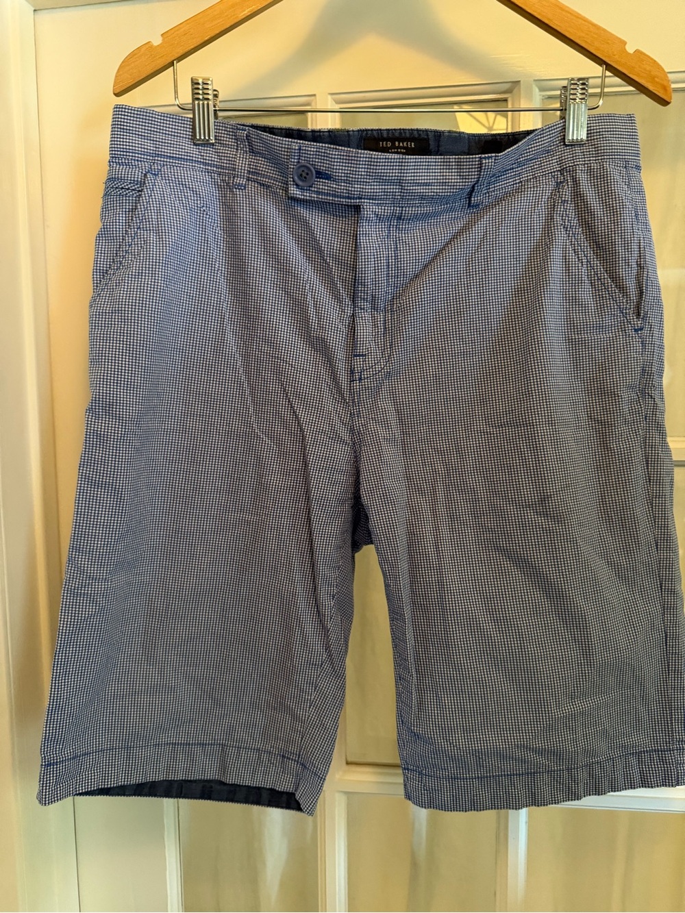 Ted Baker London Blue White Checked Flat Front Shorts Mens Size 34R w/12" Inseam